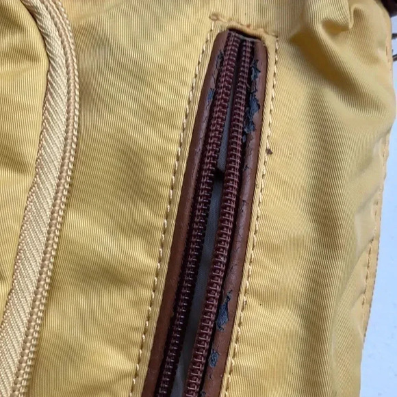 Giani Bernini Crossbody Faux Leather Nylon Tan Mustard Yellow Brown Bag - Picture 9 of 17